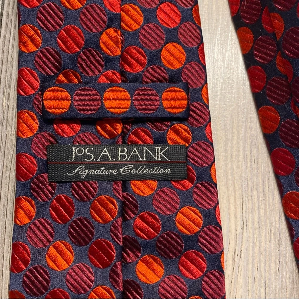 JOS. A. BANK Signature Collection Mens Big Polka Dots Tie Popping Color  Italy